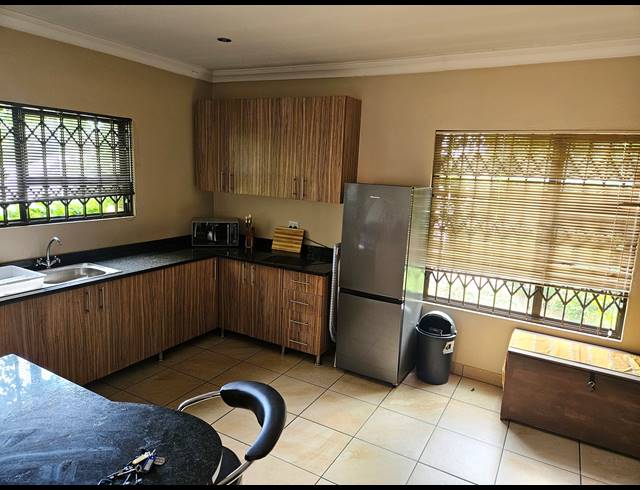 2 bed property to rent in VANDERBIJLPARK S. W. 5